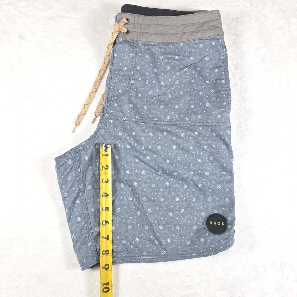Howler Brothers Bros Blue Stretch Vaquero Swim Trunks Board Shorts Men's Size 34
